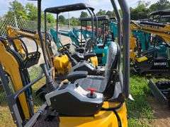 CFG QK18R Mini Excavator w/ Thumb, Pilot Controls & Blade