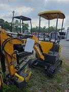 Infront YFE15 Mini Excavator w/ Thumb & Canopy