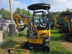 CFG QK18R Mini Excavator w/ Thumb, Pilot Controls & Blade
