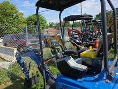 CFG MX20R Mini Excavator w/ Hyd. Thumb, Blade & Pilot Controls