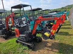 CFG MX15RX Mini Excavator w/ Thumb, Pilot Controls & Blade