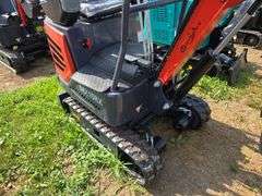 CFG MX15RX Mini Excavator w/ Thumb, Pilot Controls & Blade