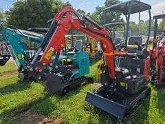 CFG MX15RX Mini Excavator w/ Thumb, Pilot Controls & Blade
