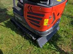 CFG MX15RX Mini Excavator w/ Thumb, Pilot Controls & Blade