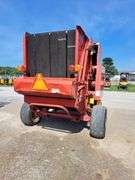 New Holland 648 Round Baler