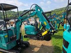 CFG H15R Mini Excavator w/ Thumb, Pilot Controls & Blade