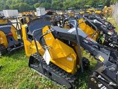 Infront YF480 Seated Mini Skid Loader w/ 4 in 1 Bucket