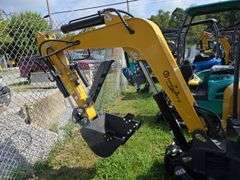 CFG MX50R Mini Excavator w/ Hyd. Thumb, Blade & Pilot Controls