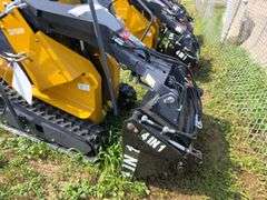 Infront YF480 Seated Mini Skid Loader w/ 4 in 1 Bucket