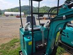 CFG H15R Mini Excavator w/ Thumb, Pilot Controls & Blade