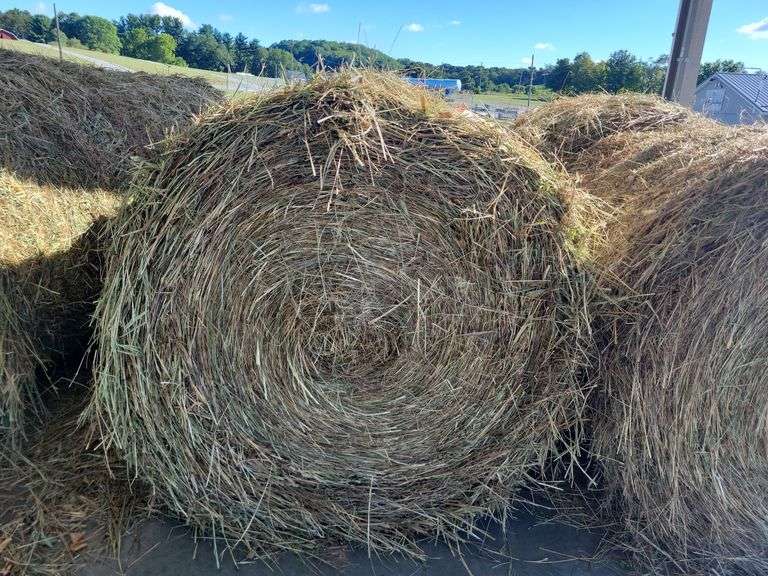 2 Round Bales 1st Mixed Grass (4x4)