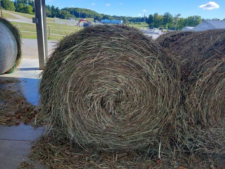2 Round Bales 1st Mixed Grass (4x4)