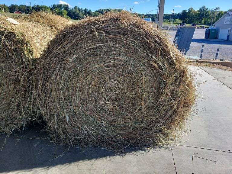 2 Round Bales 1st Mixed Grass (4x4)