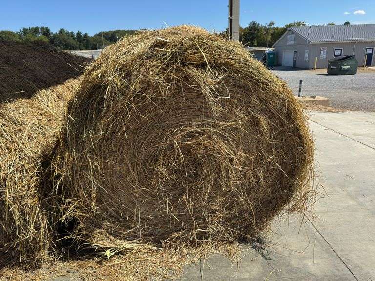 2 Round Bales 1st Mixed Grass (4x4)