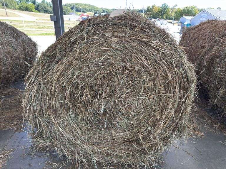 2 Round Bales 1st Mixed Grass (4x4)