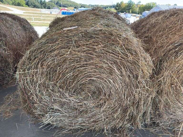 2 Round Bales 1st Mixed Grass (4x4)