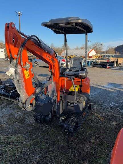 ATS ME18 Mini Excavator w/ Pilot Controls, Blade & Thumb