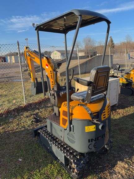 Infront YFE10 Mini Excavator w/ Thumb & Canopy