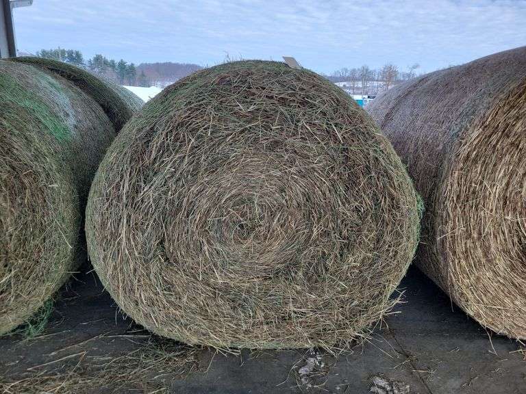 2 Round Bales 2nd Grass Mix (4x5) Stored Inside