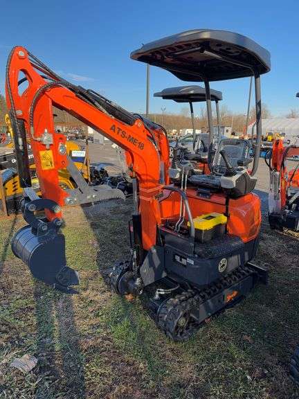 ATS ME18 Mini Excavator w/ Pilot Controls, Blade & Thumb