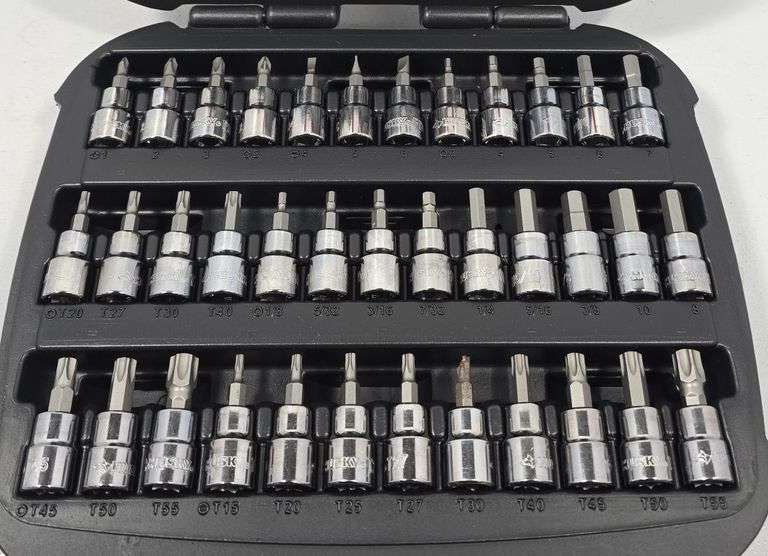 HUSKY 3/8" DRIVE BIT SOCKET SET (SAE & METRIC)
