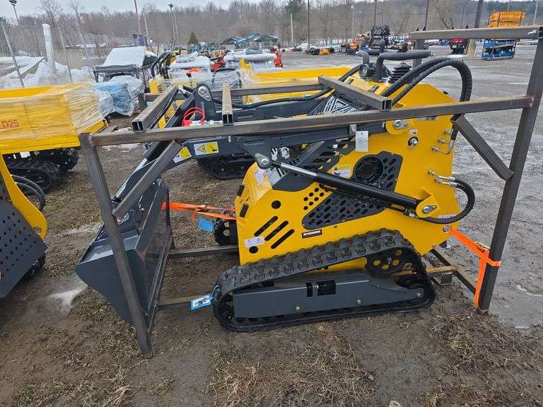 SDLanch SDLL60 Mini Skid Loader