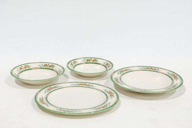 Coxon Belleek dinner plates, soup and fruit