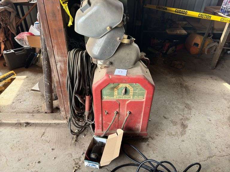 Lincoln Electric Arc Welder and 3 Masks