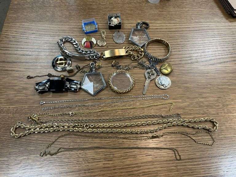 Assorted Jewelry