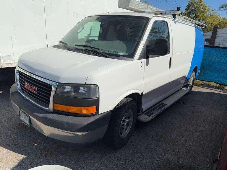 2017  GMC  Savana  Cargo Van
