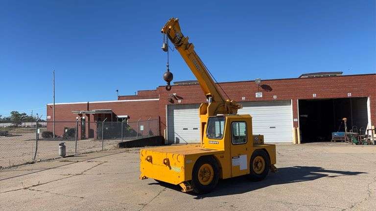 Grove  IND-24   Carry Deck Crane