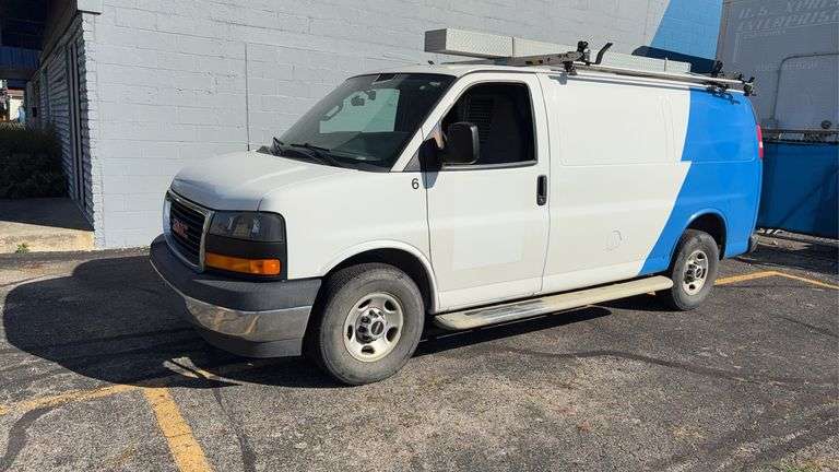 2017  GMC  Savana  Cargo Van