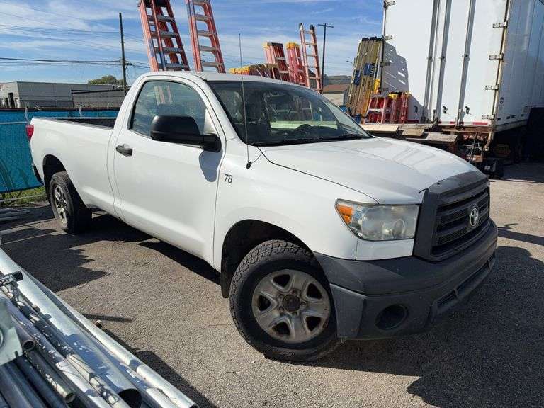 2013  Toyota  Tundra  Regular Cab Pickup