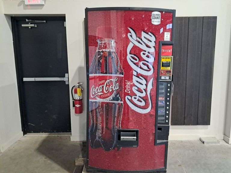 Coca-Cola Pop Machine