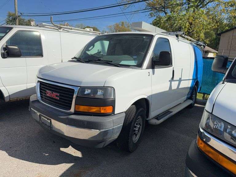 2017  GMC  Savana  Cargo Van