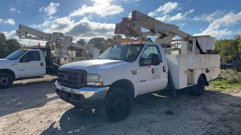 2004  Ford  F-550  Bucket Truck