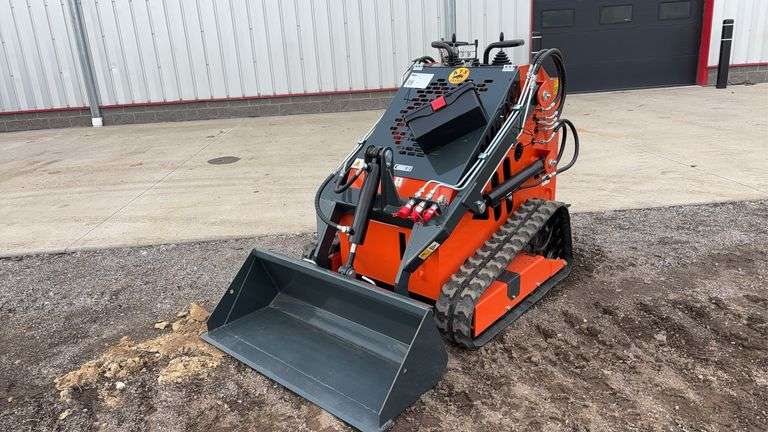 Landhero  Mini  Stand-On Skid Loader