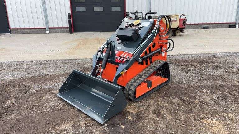 Landhero  Mini  Stand-On Skid Loader