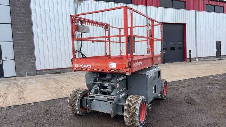 Skyjack  Scissor Lift