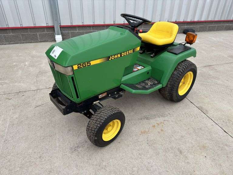 John Deere 265 Lawn Tractor - RES Auction Services