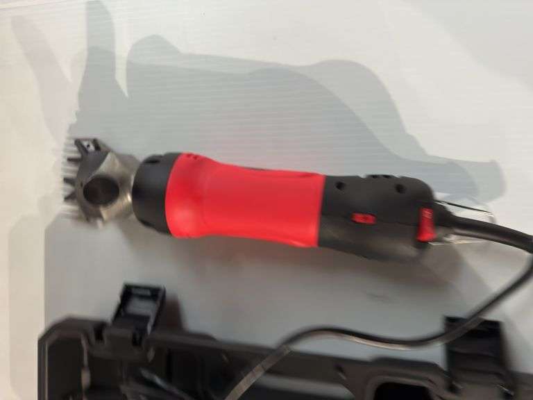 Unused GD JOB sheep head clippers