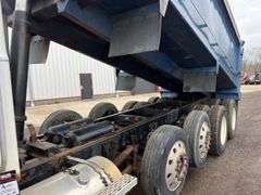 1999  Mack  CH6  Dump Truck