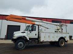2003  International  7300  Bucket Truck