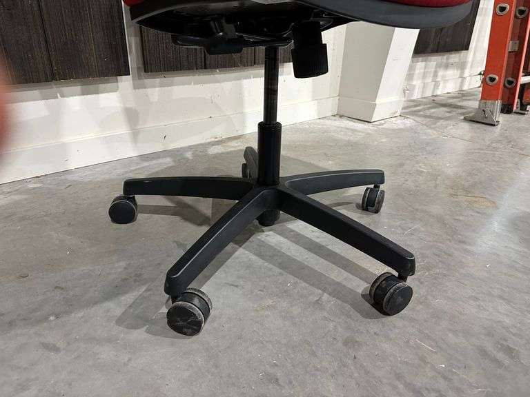 (3) Rolling Office Chairs