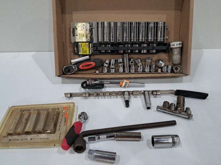 Assorted Sockets & Ratchets