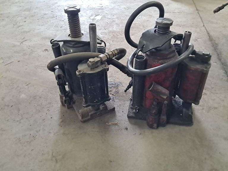 (2) Air Jacks