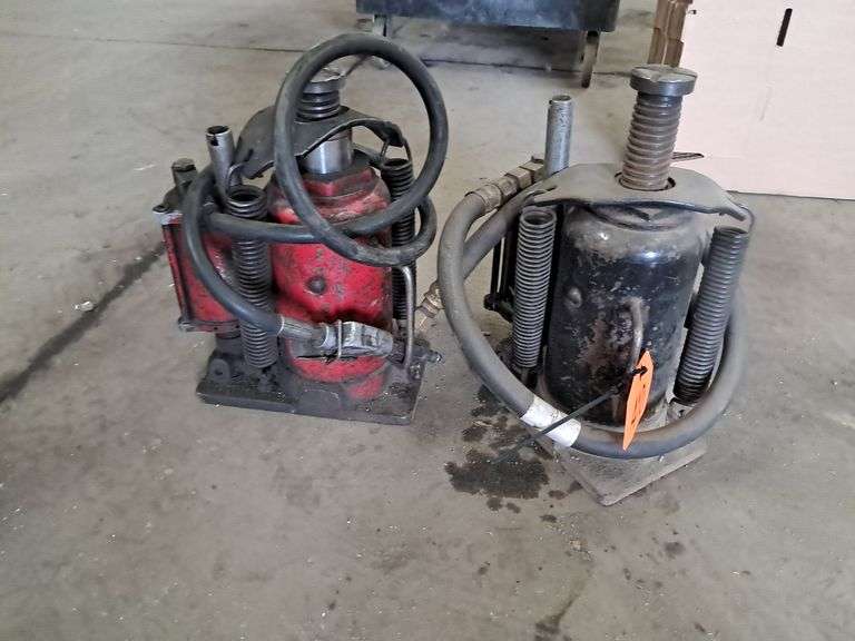 (2) Air Jacks