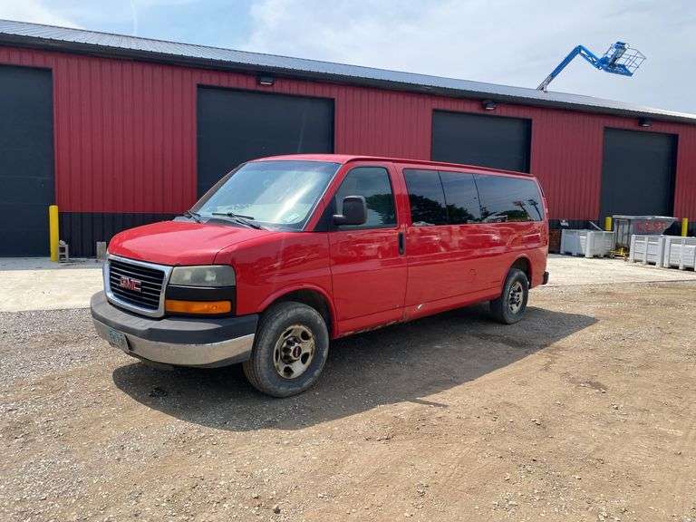 2010  GMC  Savana  Van