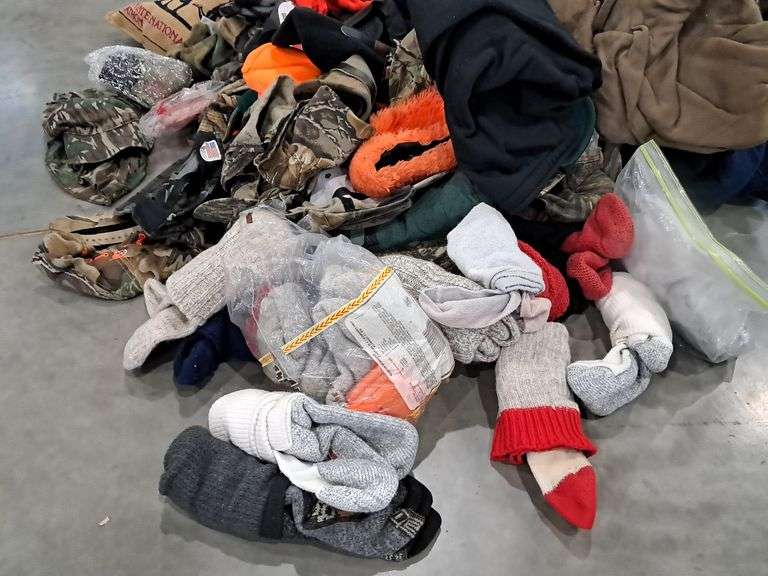Camo Shirts, Hats & Gloves