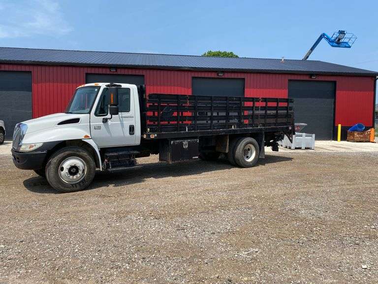 2007  International  4300  Stake Bed Truck